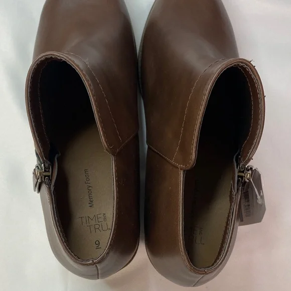 Time and Tru Brown Ankle Booties with Zipper - Picture 8 of 9